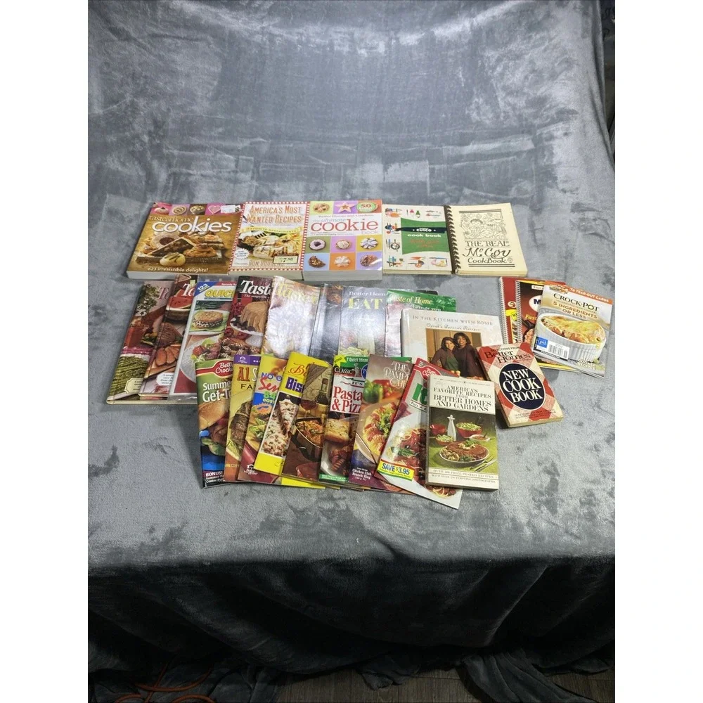 Vintage Recipe Cook Book Magazine Lot of 27 Pillsbury Taste of Home BettyCrocker